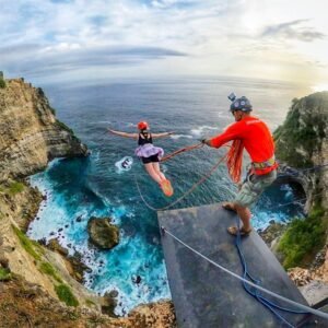 Menaklukkan Ketakutan: Rekomendasi Spot Bungee Jumping Terbaik di Dunia