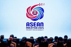 Tentu, mari kita bahas ASEAN 2025 secara mendalam.