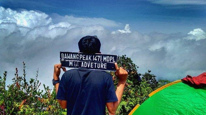 Tentu, mari kita telusuri dunia mitos dan legenda Indonesia yang kaya dan mempesona.