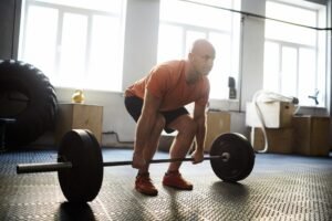 Tentu, mari kita bedah manfaat deadlift secara komprehensif.