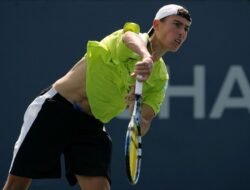 Mengejar Kecepatan Kilat: Mengungkap Rahasia Servis Tercepat dalam Tenis Modern