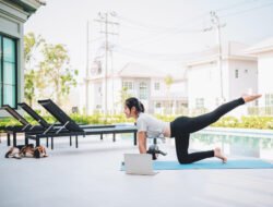 Tentu, mari kita bahas manfaat Pilates untuk postur tubuh dalam sebuah artikel yang informatif dan mudah dipahami.